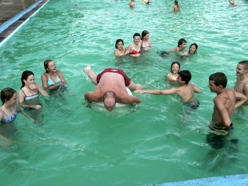 mb040805141.jpg